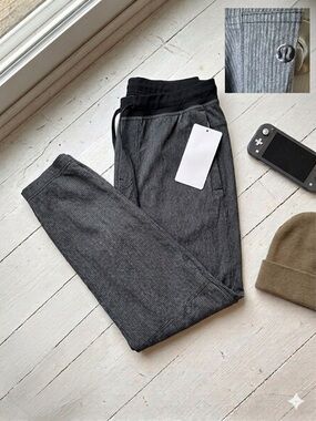 lululemon athletica Men Dark Gray Cargo Pants waist 18” inseam 34.5” rise 11.5”